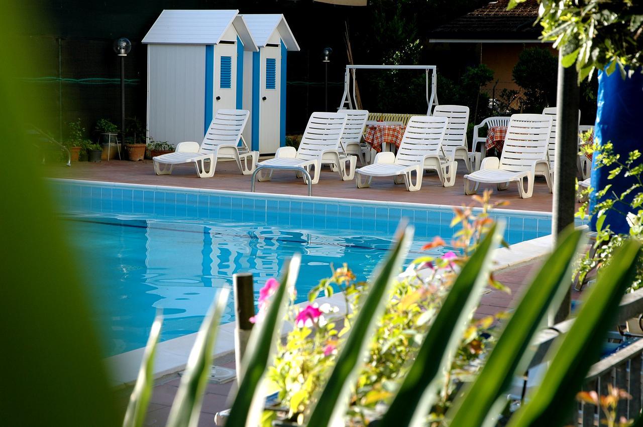 Roma Suite Apartments Cervia Exterior foto