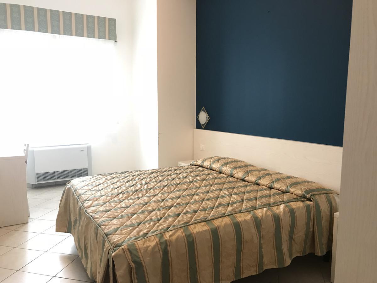 Roma Suite Apartments Cervia Exterior foto